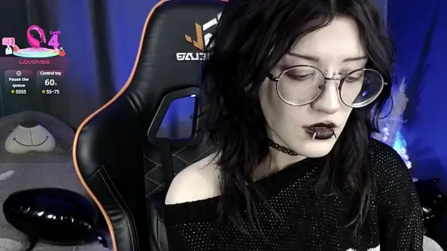 Snapshot of Setsunai_ chatting on March 2025 08:26:02 PM Setsunai online show from March 2025 08:26:02 PM