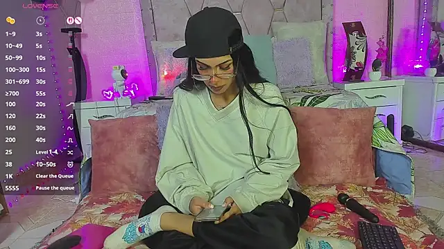 verodaza online show from October 2025 01:19:01 AM