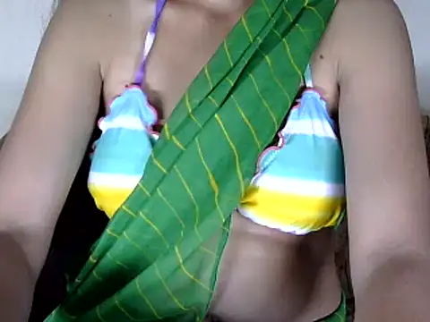 Snapshot of priya_patel chatting on March 2025 05:16:01 AM priya patel online show from March 2025 05:16:01 AM