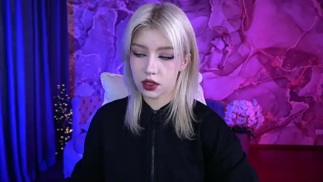 SelenaIris online show from September 2025 06:29:02 AM