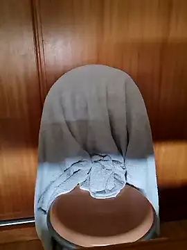 Snapshot of LucianDraven chatting on March 2025 01:25:02 PM LucianDraven online show from March 2025 01:25:02 PM