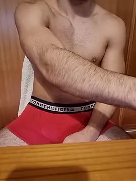 Snapshot of LucianDraven chatting on March 2025 04:28:02 PM LucianDraven online show from March 2025 04:28:02 PM