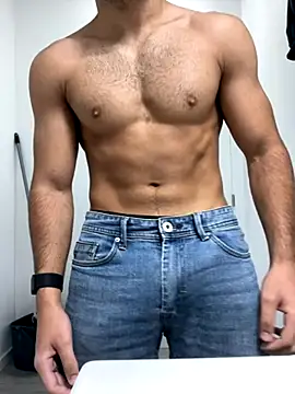 Snapshot of LucianDraven chatting on September 2025 11:03:01 AM LucianDraven online show from September 2025 11:03:01 AM