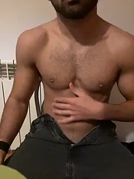 Snapshot of LucianDraven chatting on September 2025 04:23:02 PM LucianDraven online show from September 2025 04:23:02 PM