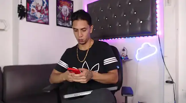 Snapshot of Monkey_uchiha777 chatting on March 2025 02:44:01 PM Monkey uchiha777 online show from March 2025 02:44:01 PM