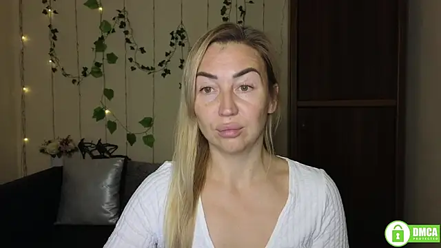 Snapshot of Kiss_julli88I chatting on November 2025 06:28:02 PM Kiss julli88I online show from November 2025 06:28:02 PM