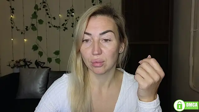 Snapshot of Kiss_julli88I chatting on November 2025 06:23:01 AM Kiss julli88I online show from November 2025 06:23:01 AM