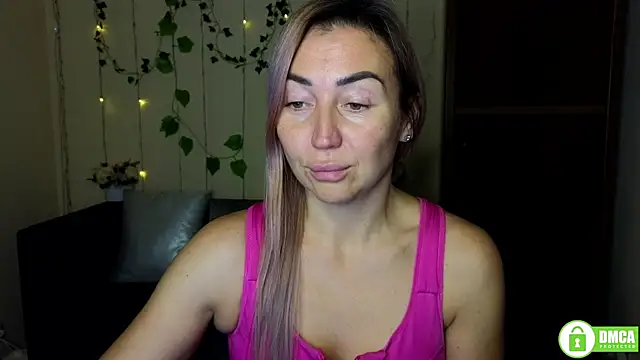 Snapshot of Kiss_julli88I chatting on November 2025 06:24:02 PM Kiss julli88I online show from November 2025 06:24:02 PM