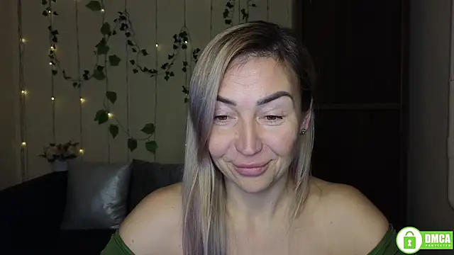 Snapshot of Kiss_julli88I chatting on December 2025 06:35:02 PM Kiss julli88I online show from December 2025 06:35:02 PM