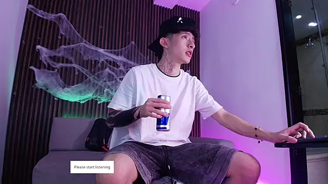 troy rouge online show from October 2025 07:15:02 PM