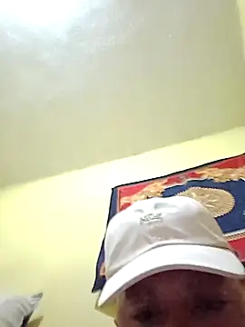 Snapshot of Brianmexboy chatting on April 2026 08:08:01 AM Brianmexboy online show from April 2026 08:08:01 AM