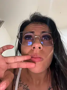 jheicylli online show from June 2026 04:15:01 PM