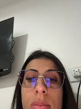 jheicylli online show from July 2026 12:46:01 AM