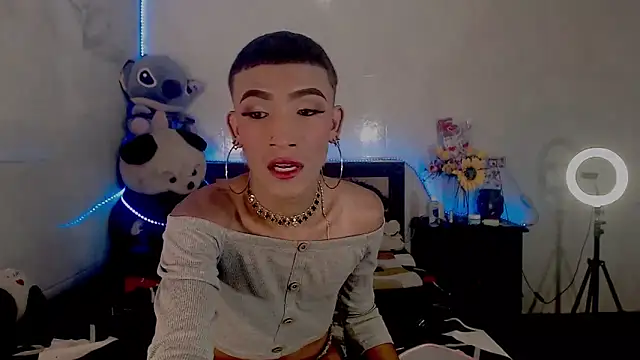 KimberlyXtreme online show from September 2025 02:22:01 AM