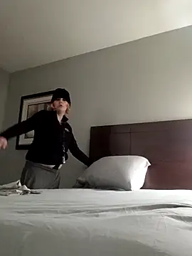 KITTYBOOBOOFUXX online show from December 2025 03:47:01 AM