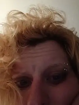 KITTYBOOBOOFUXX online show from April 2026 10:06:01 AM