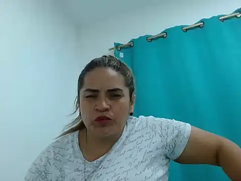 Snapshot of Milena_Foox chatting on December 2025 01:11:01 AM Milena Foox online show from December 2025 01:11:01 AM