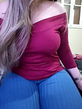 Snapshot of queen_belisima1 chatting on April 2026 11:18:01 PM queen belisima1 online show from April 2026 11:18:01 PM