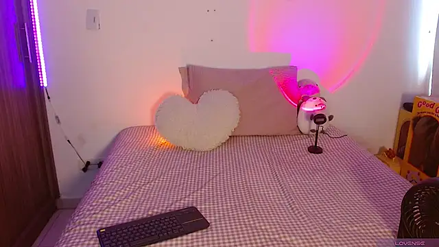 Snapshot of Oliviargf chatting on March 2026 12:20:01 PM Oliviargf online show from March 2026 12:20:01 PM