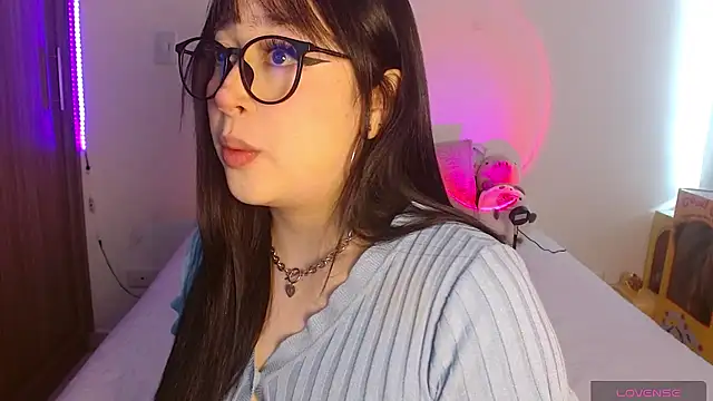 Oliviargf online show from June 2026 01:43:01 PM