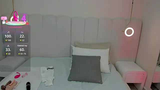 Snapshot of riri_candy chatting on October 2025 03:38:01 AM riri candy online show from October 2025 03:38:01 AM