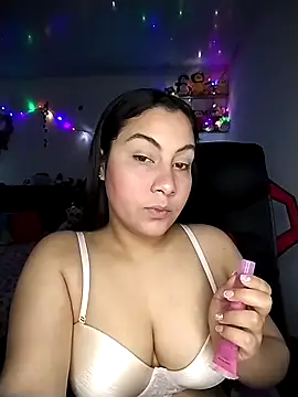 Snapshot of esmeralda_jadees chatting on January 2026 08:35:01 PM esmeralda jadees online show from January 2026 08:35:01 PM