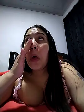 Snapshot of esmeralda_jadees chatting on April 2026 01:00:02 AM esmeralda jadees online show from April 2026 01:00:02 AM