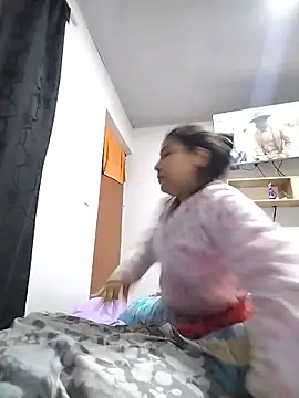 esmeralda jadees online show from May 2026 06:09:01 PM