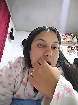 esmeralda jadees online show from June 2026 11:34:01 AM