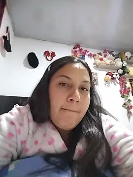 esmeralda jadees online show from July 2026 12:53:01 PM