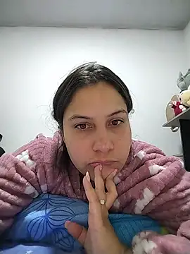 esmeralda jadees online show from July 2026 11:39:02 AM