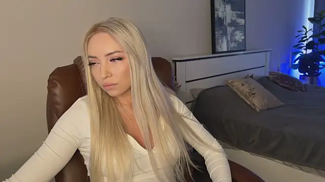 OhMyEmma online show from May 2026 01:45:01 AM