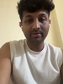 Snapshot of MIRTHICK2002 chatting on September 2025 10:37:01 AM MIRTHICK2002 online show from September 2025 10:37:01 AM