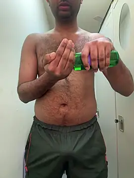 Snapshot of MIRTHICK2002 chatting on October 2025 08:55:01 AM MIRTHICK2002 online show from October 2025 08:55:01 AM