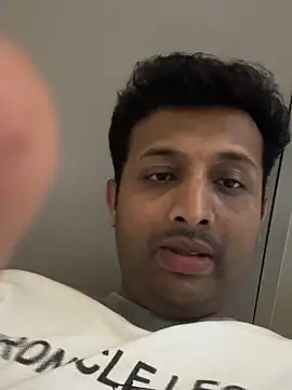 Snapshot of MIRTHICK2002 chatting on February 2026 09:54:01 PM MIRTHICK2002 online show from February 2026 09:54:01 PM