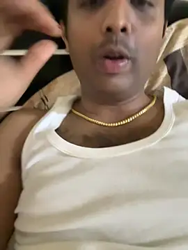 Snapshot of MIRTHICK2002 chatting on March 2026 09:21:01 PM MIRTHICK2002 online show from March 2026 09:21:01 PM