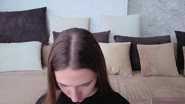 Kira mindnes online show from May 2026 06:20:02 AM