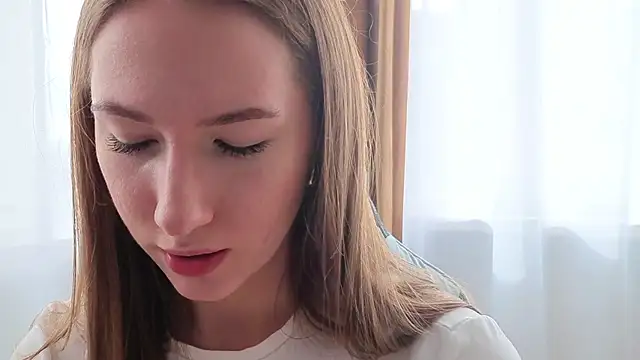 Kira mindnes online show from May 2026 06:31:02 AM