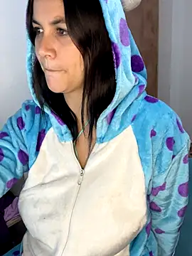 roldanmary online show from September 2025 03:52:01 AM