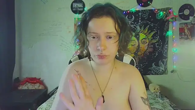 Snapshot of Lil_foxxx chatting on November 2025 10:26:02 AM Lil foxxx online show from November 2025 10:26:02 AM