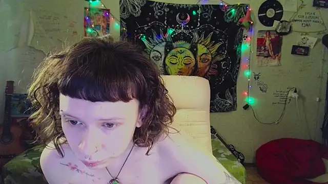 Snapshot of Lil_foxxx chatting on June 2026 09:39:02 AM Lil foxxx online show from June 2026 09:39:02 AM