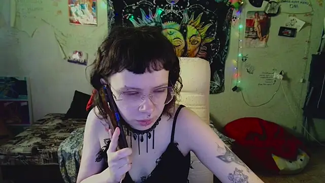 Snapshot of Lil_foxxx chatting on July 2026 12:19:01 PM Lil foxxx online show from July 2026 12:19:01 PM