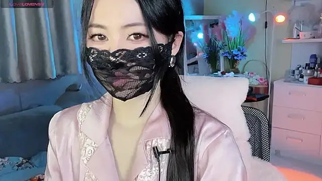 Snapshot of MI_KA22 chatting on March 2025 02:56:01 PM MI KA22 online show from March 2025 02:56:01 PM