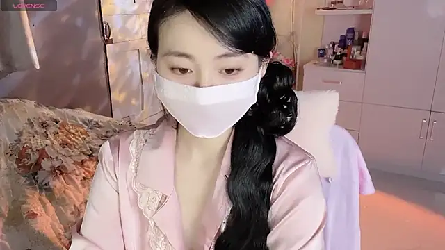 Snapshot of MI_KA22 chatting on March 2025 02:45:01 PM MI KA22 online show from March 2025 02:45:01 PM