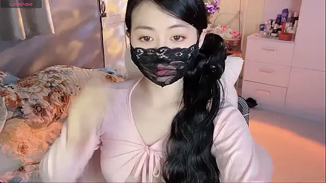 Snapshot of MI_KA22 chatting on March 2025 07:19:02 AM MI KA22 online show from March 2025 07:19:02 AM