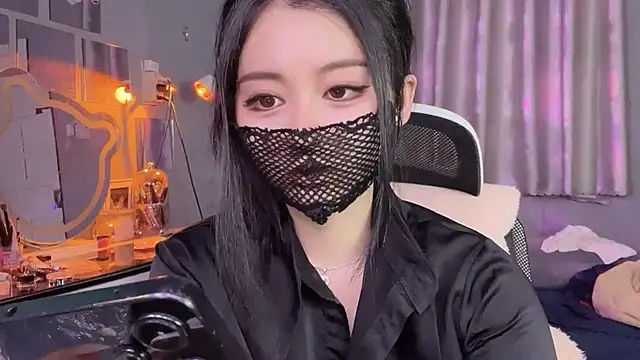 Snapshot of MI_KA22 chatting on October 2025 07:28:01 AM MI KA22 online show from October 2025 07:28:01 AM