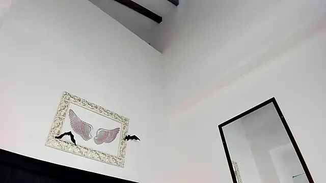 Lola Blondie online show from October 2025 12:17:01 PM