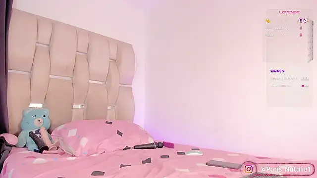 Paris natalie online show from February 2026 10:52:02 PM