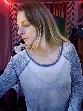 AlicePayne online show from December 2025 07:01:02 AM