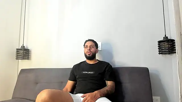 Snapshot of ASHLEY_AND_ASH chatting on September 2025 08:42:01 PM ASHLEY AND ASH online show from September 2025 08:42:01 PM